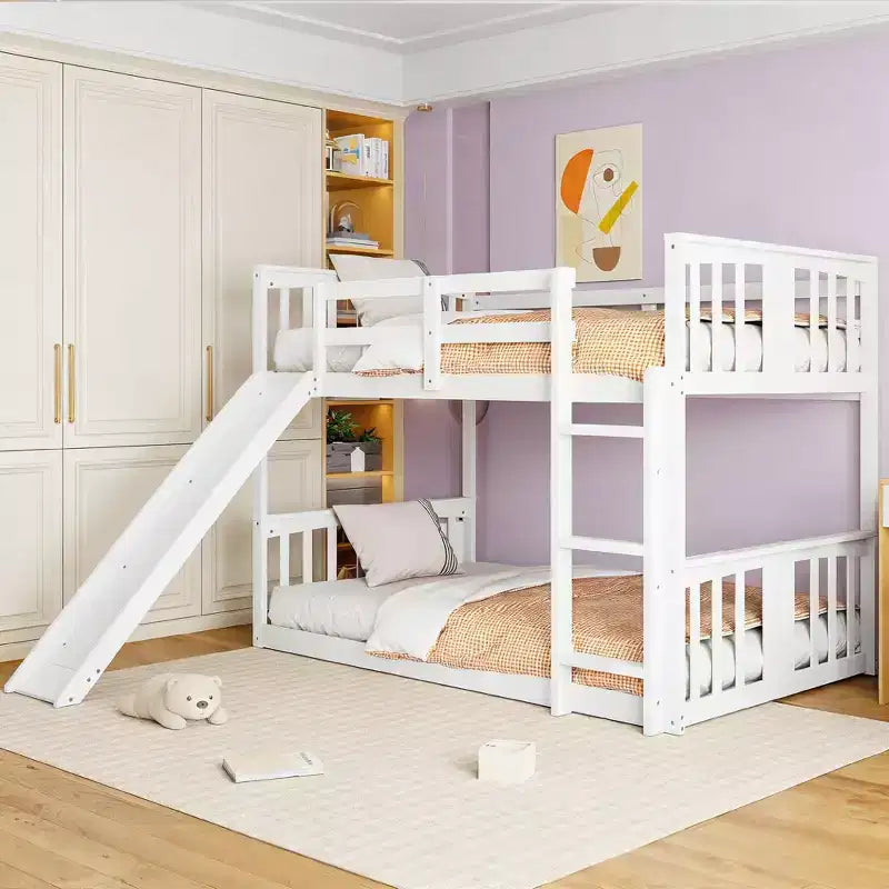 Lit superposé bas en bois jumeau sur jumeau avec toboggan réversible pour enfants