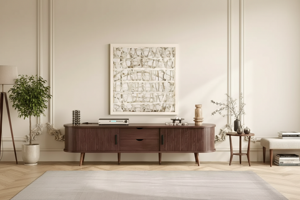 Meuble TV de 70 po de style moderne du milieu du siècle avec porte tambour et prise de courant